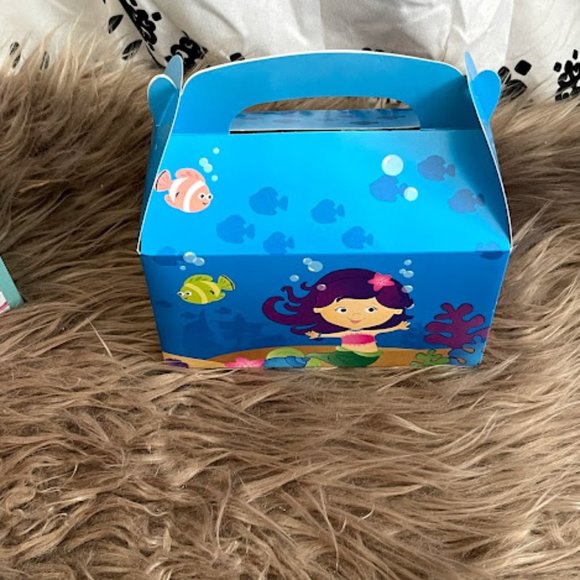 Girls Mermaid Gift Box-Mermaid Theme - Picture 2 of 4